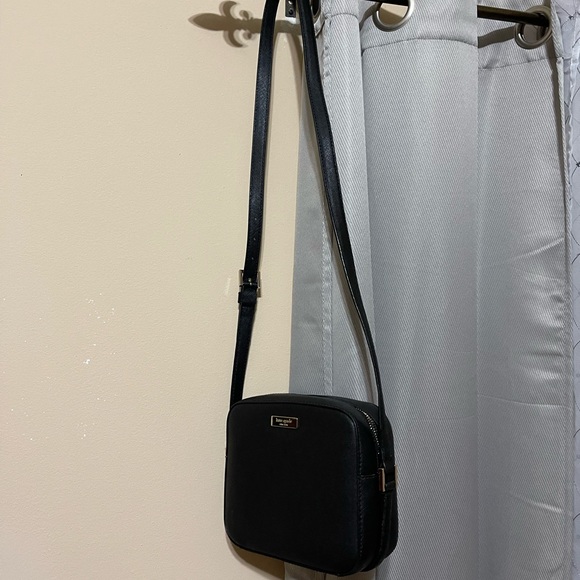 classic & minimalist Kate Spade purse 👛 - Picture 4 of 4